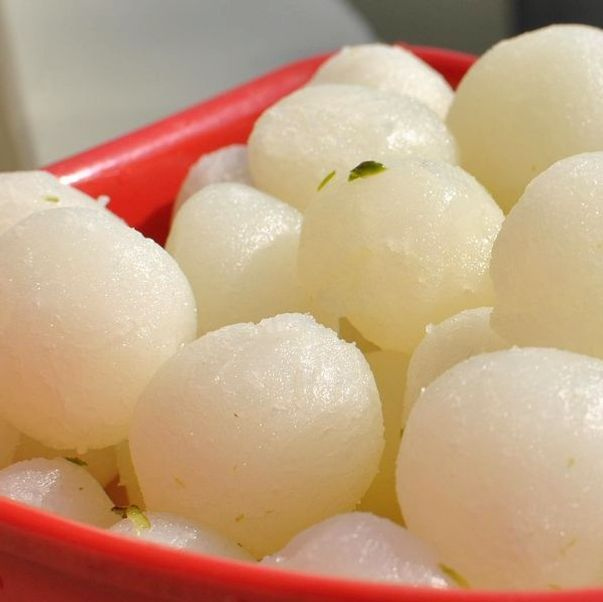 দলের সদস্যের প্রতিকৃতি